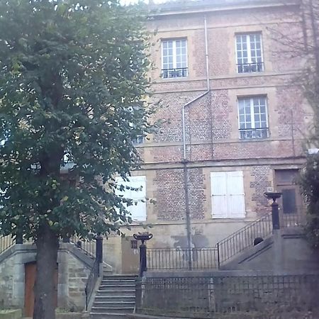 Chambre D'Hote Du Quai Rimbaud Шарлевиль-Мезьер Экстерьер фото