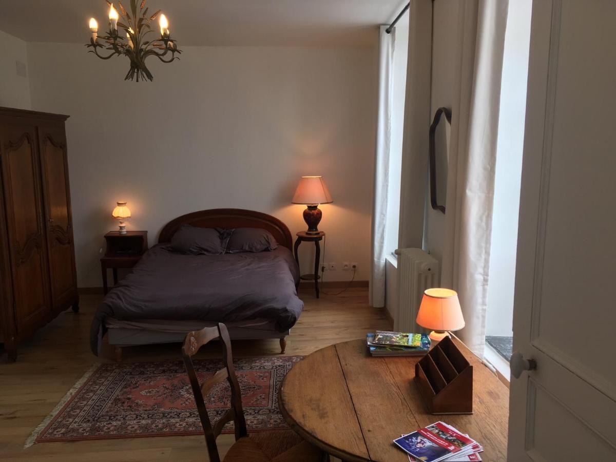 Chambre D'Hote Du Quai Rimbaud Шарлевиль-Мезьер Экстерьер фото