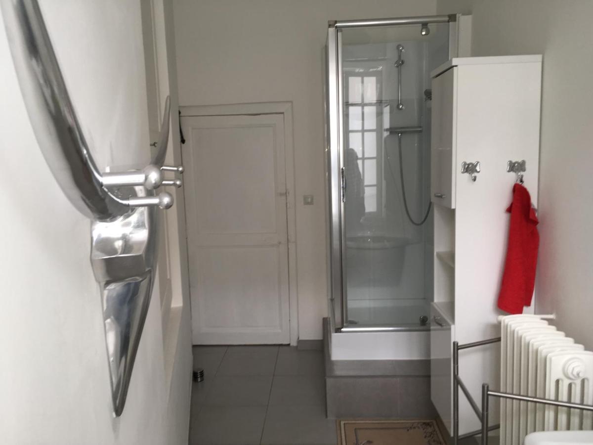 Chambre D'Hote Du Quai Rimbaud Шарлевиль-Мезьер Экстерьер фото
