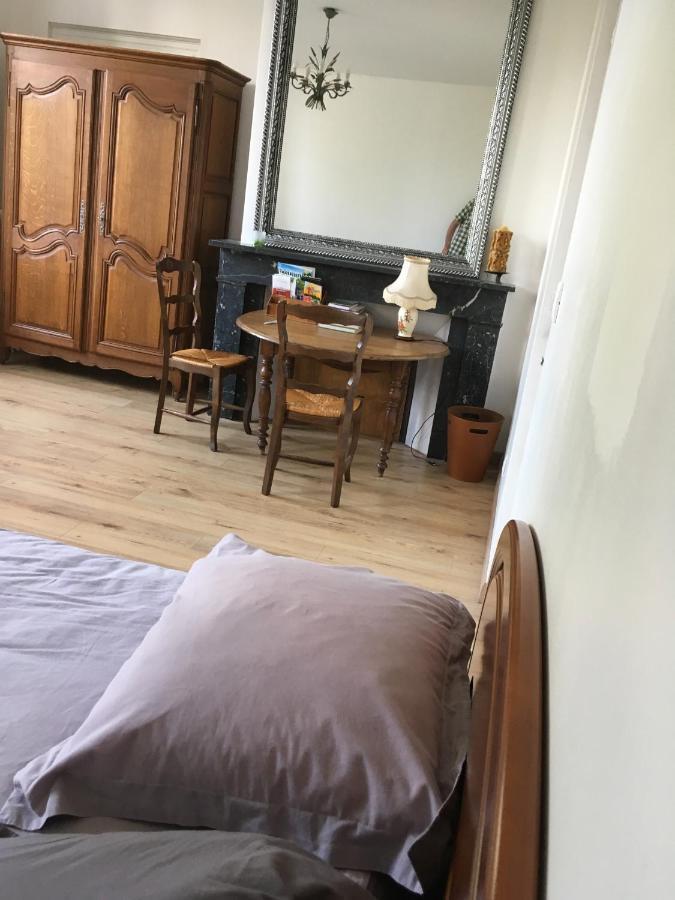 Chambre D'Hote Du Quai Rimbaud Шарлевиль-Мезьер Экстерьер фото